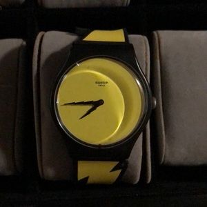 Lightning bolt swatch
